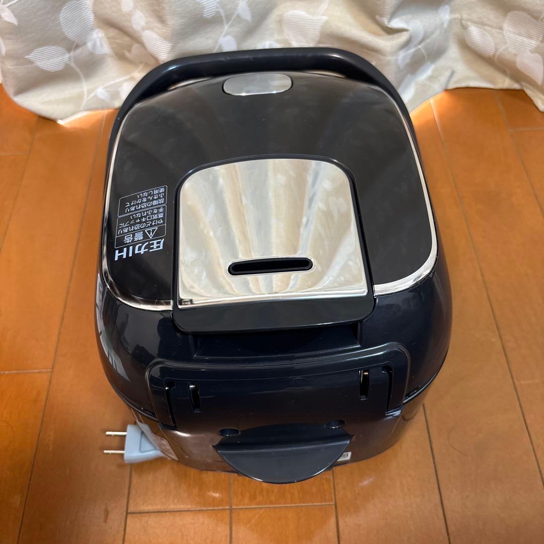 象印　圧力IH炊飯ジャー　極め炊き　NP-RT05