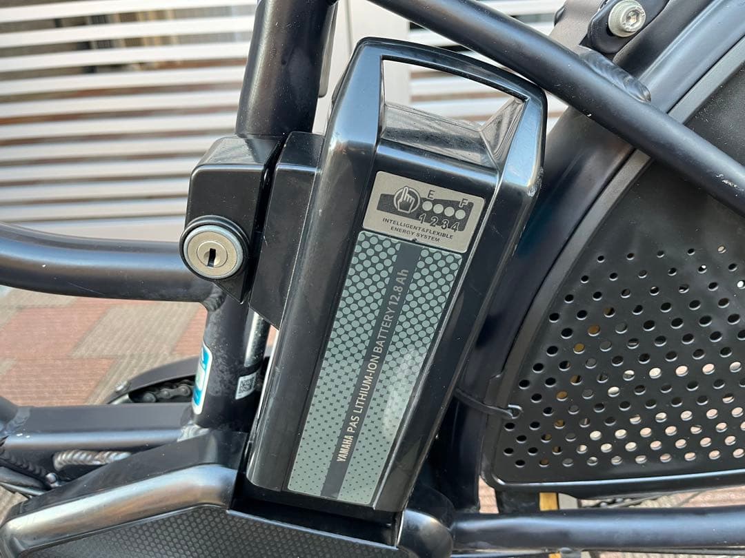 【横浜 引取限定】ブリヂストン HYDEE 前後バスケット付