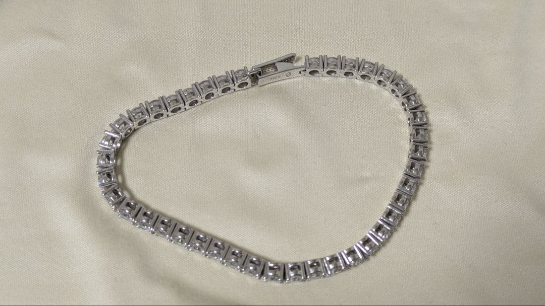 アヴァランチ　シルバー925　ジルコニア付きテニスブレスレット　20cm