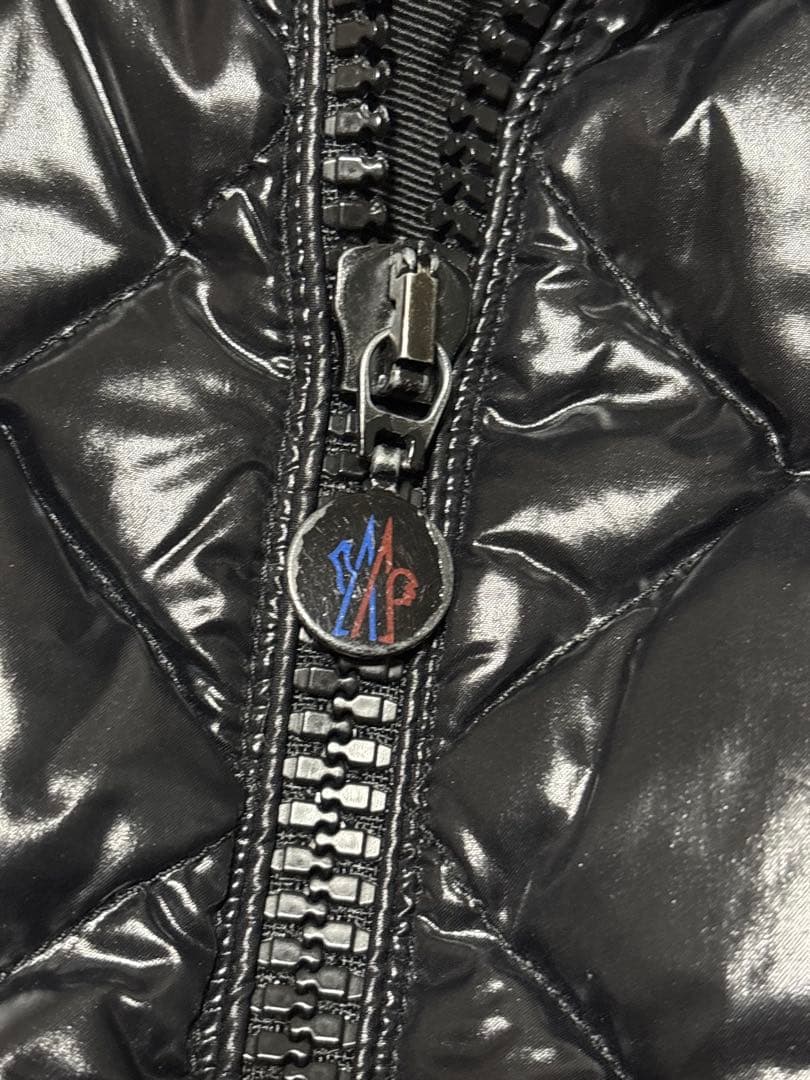 モンクレール　MONCLER ダウンコート　ダウンジャケット　ファー取り外し可能