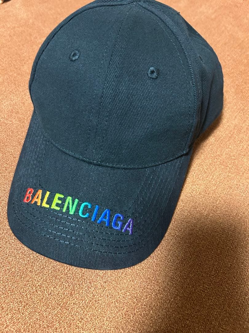 バレンシアガ　キャップ　美品