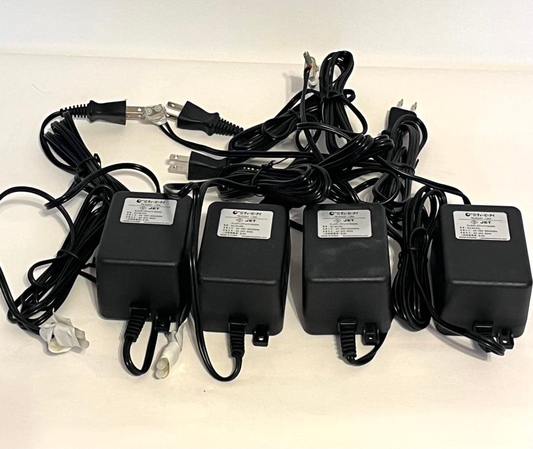 防犯システム一式セット（レコーダー、モニター、カメラ4台）