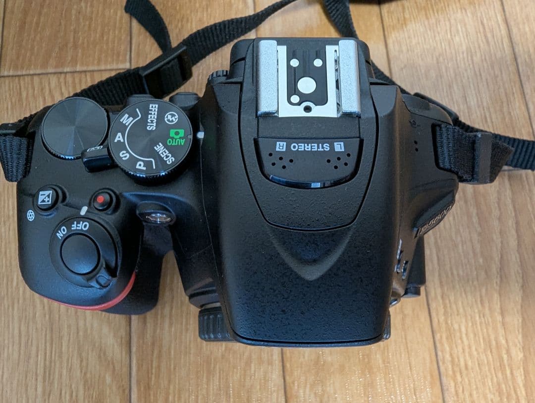 デジタル一眼レフカメラ Wi-Fi機能付き　Nikon　D5600