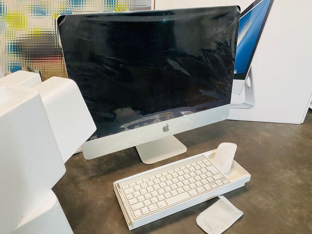 iMac 21.5インチ LED バックライトディスプレイ