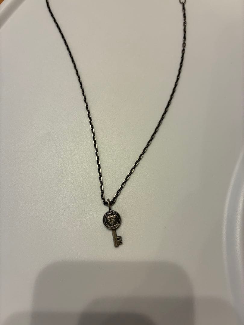 グッチ　メンズ　レディース　クレストキー　ペンダント　ネックレス　925