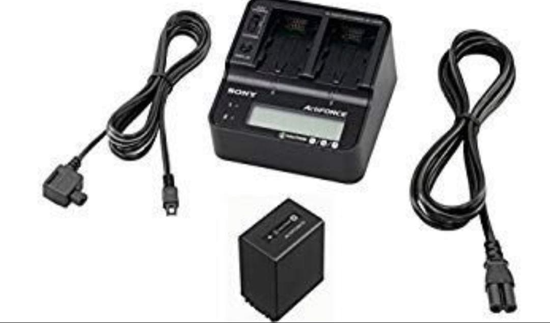 【未使用】SONYアクセサリーキット ACC-V1BPA バッテリー　充電器