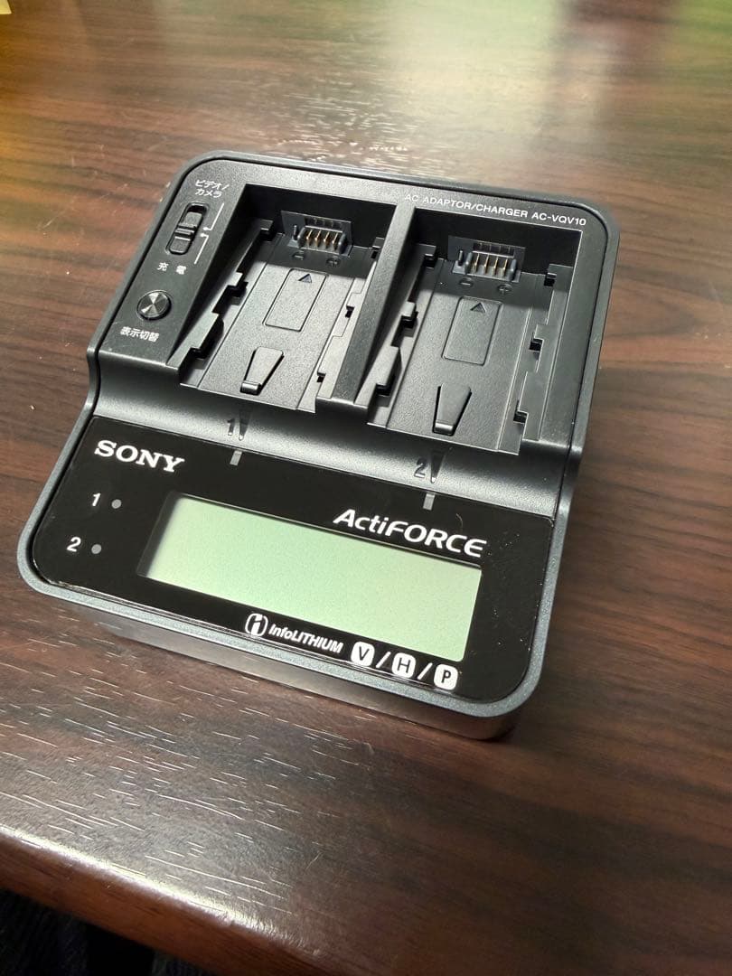 【未使用】SONYアクセサリーキット ACC-V1BPA バッテリー　充電器
