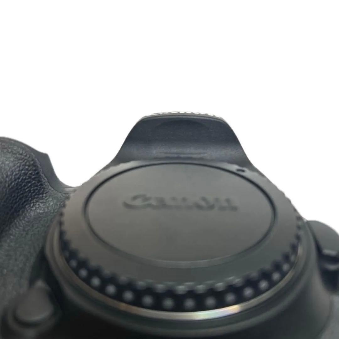 [美品] Canon EOS 7D Mark II ボディ　一眼レフカメラ
