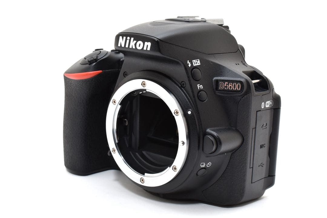 ❤️Nikon D5600❤️ デジタル一眼レフ Wi-Fi搭載✨タッチ操作可能✨