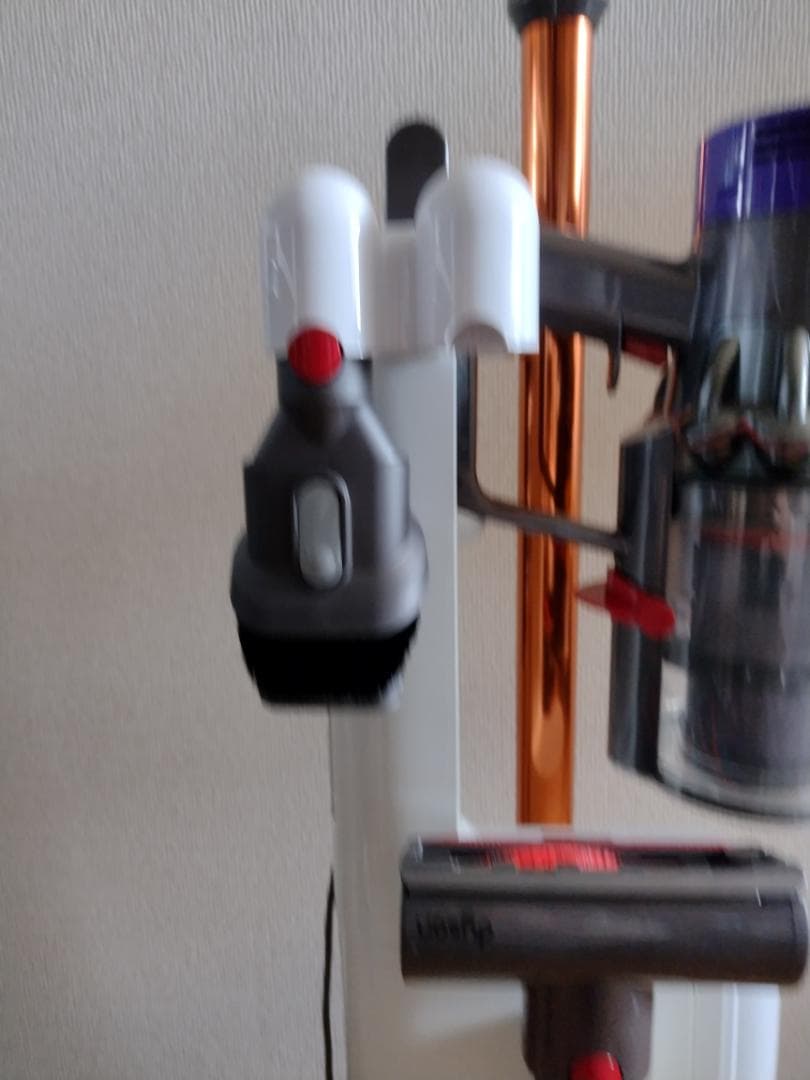 ダイソン★掃除機★V10★SV12★バッテリー新品と同等★スタンド付き1