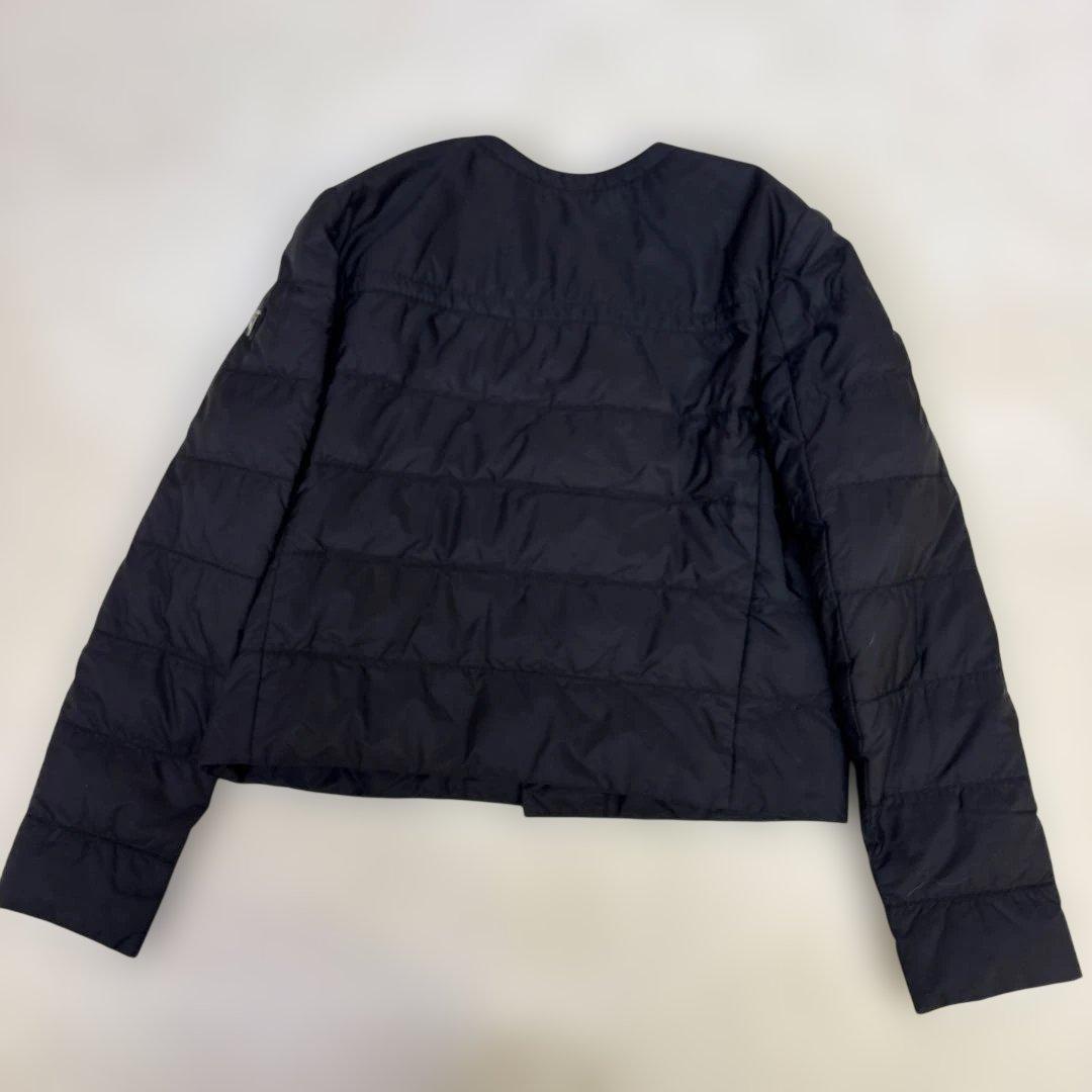 PRADA ライトダウン ブラック ダウンジャケット 三角プレート ノーカラー