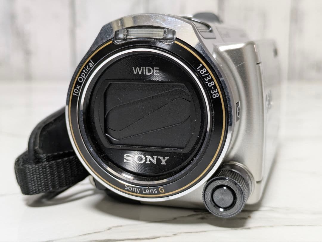 ② SONY　HDR-CX560V