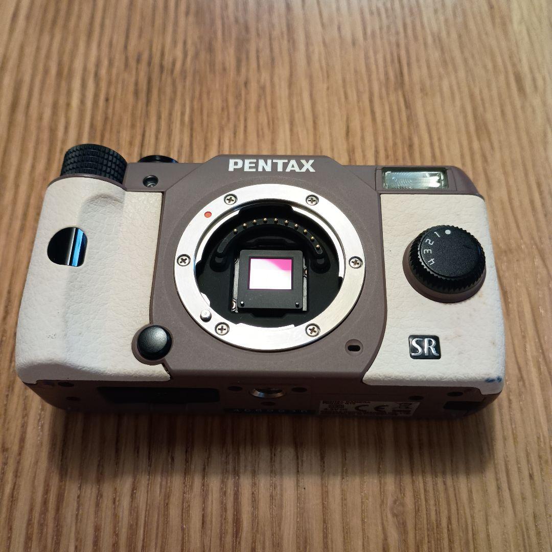 PENTAX Q10 5-15mm ホワイト/ブラウン ミラーレス一眼