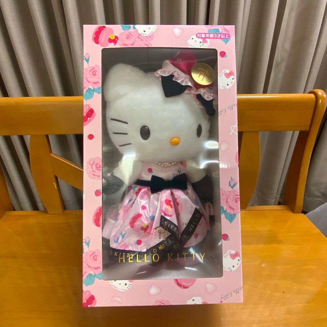 y*u様 ハローキティ バースデードール2点セット
