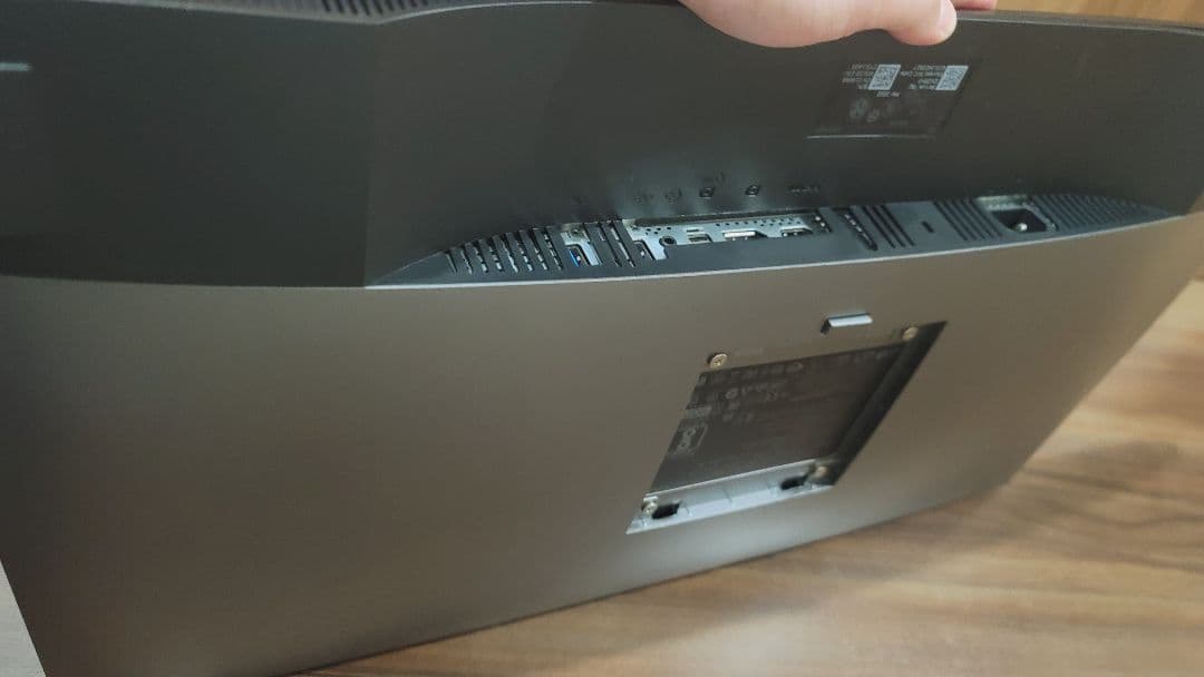 Dell U2720Q 27インチ 4Kモニター