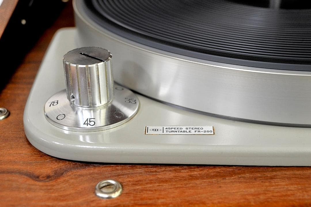 ★CEC 4SPEED STEREO TURNTABLE FR-250　50Hz