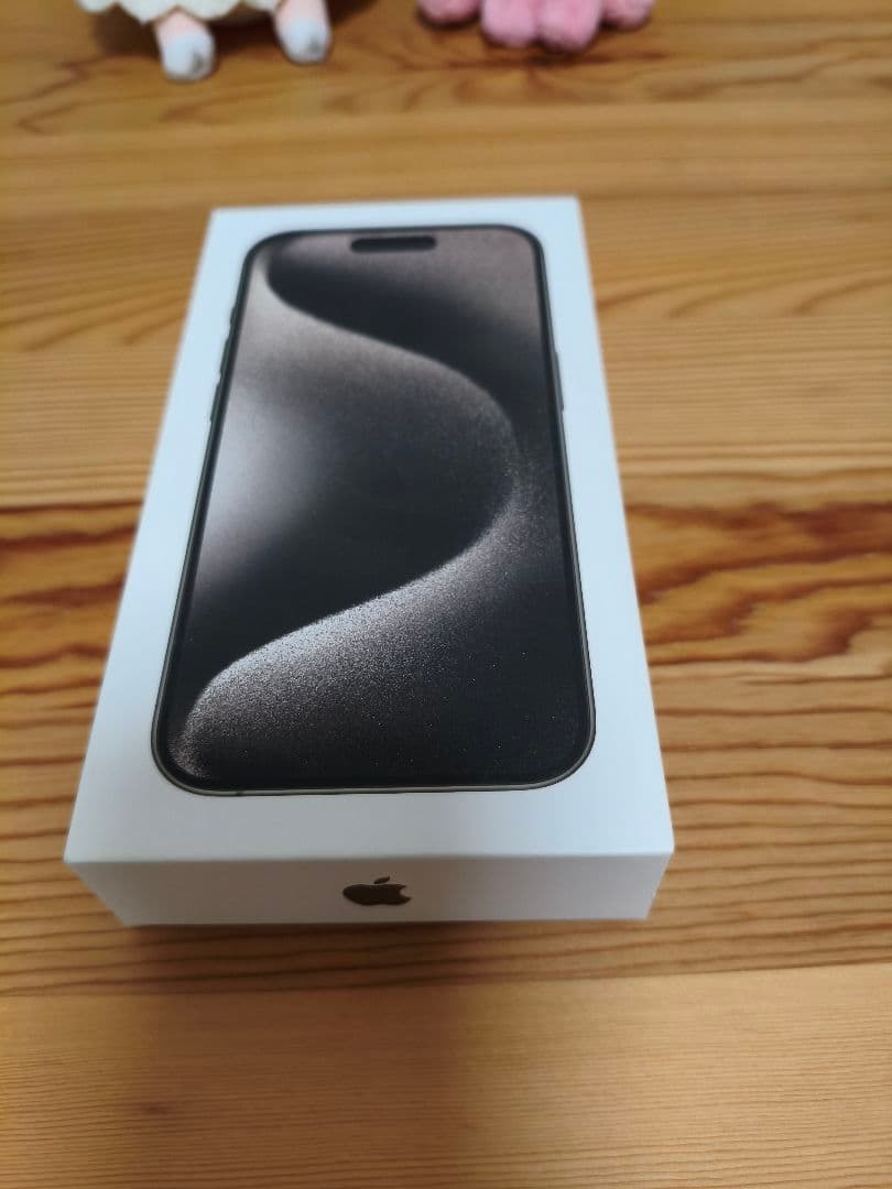 Apple iPhone 15 pro 128GB ナチュラルチタニウム