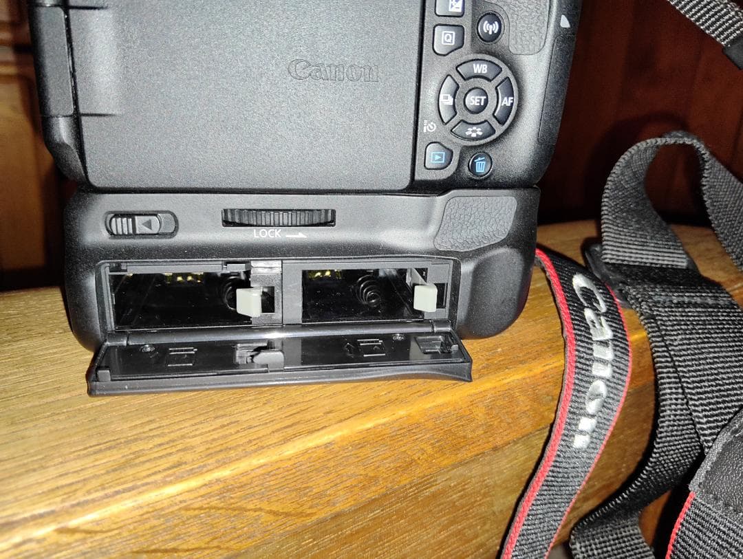 Ｃａｎｏｎ　ＥＯＳ　Ｋｉｓｓ　Ｘ９ｉ　　デジタル一眼レフ　ボディ　レンズセット