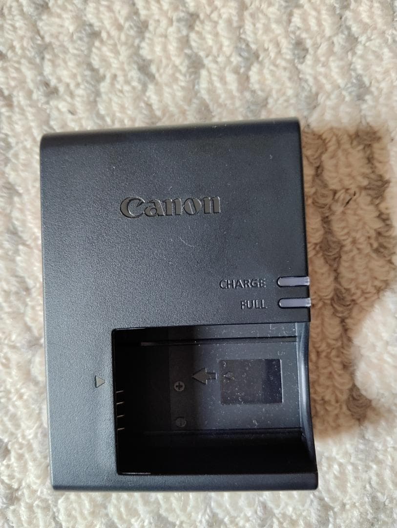 Ｃａｎｏｎ　ＥＯＳ　Ｋｉｓｓ　Ｘ９ｉ　　デジタル一眼レフ　ボディ　レンズセット