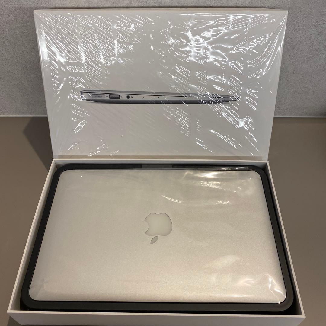 Apple MacBook Air 11インチ