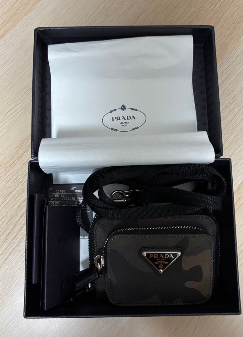 PRADA ミニショルダーバッグ・財布