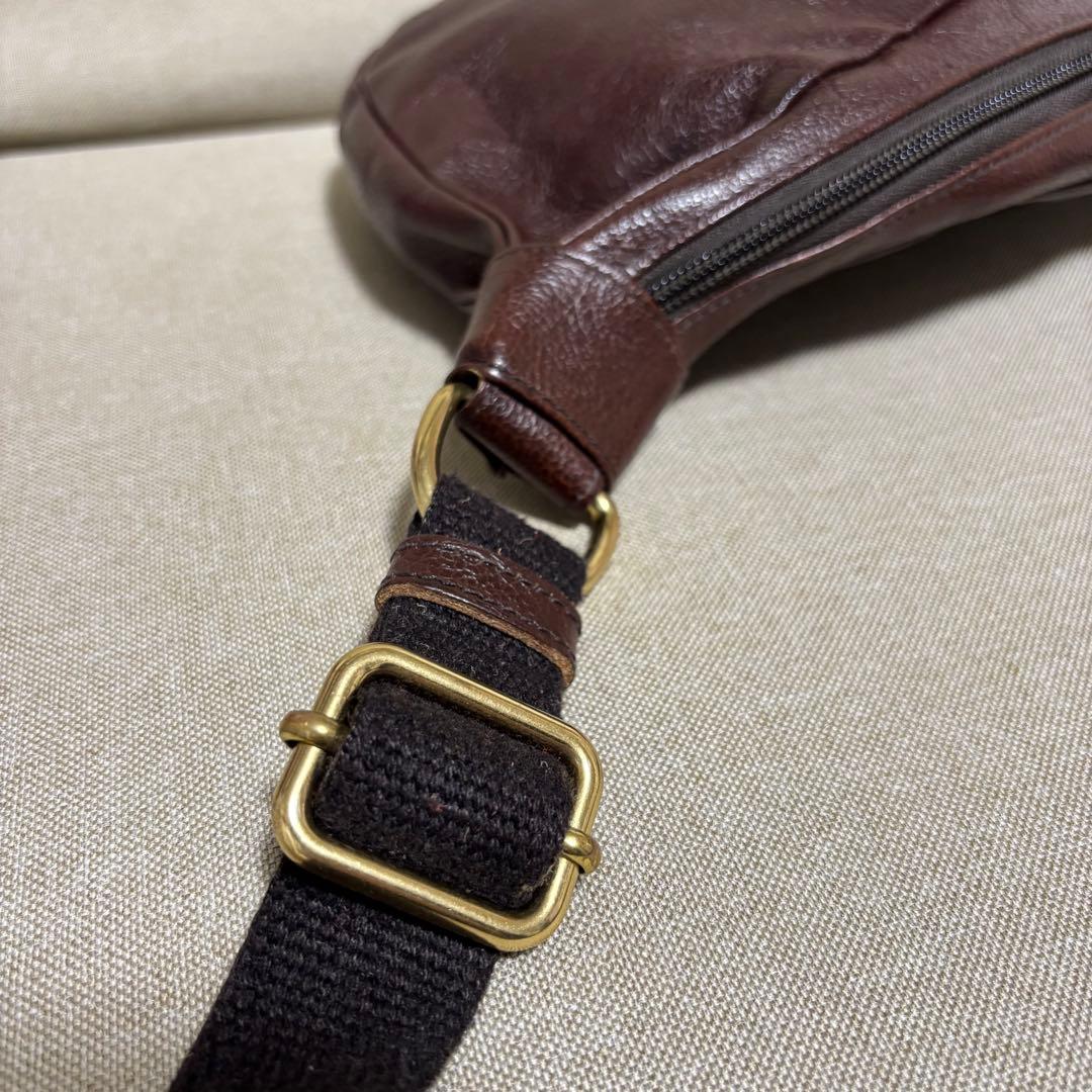 未使用級、正規保証★イルビゾンテ★クロスボディバッグ2way定価74,800円