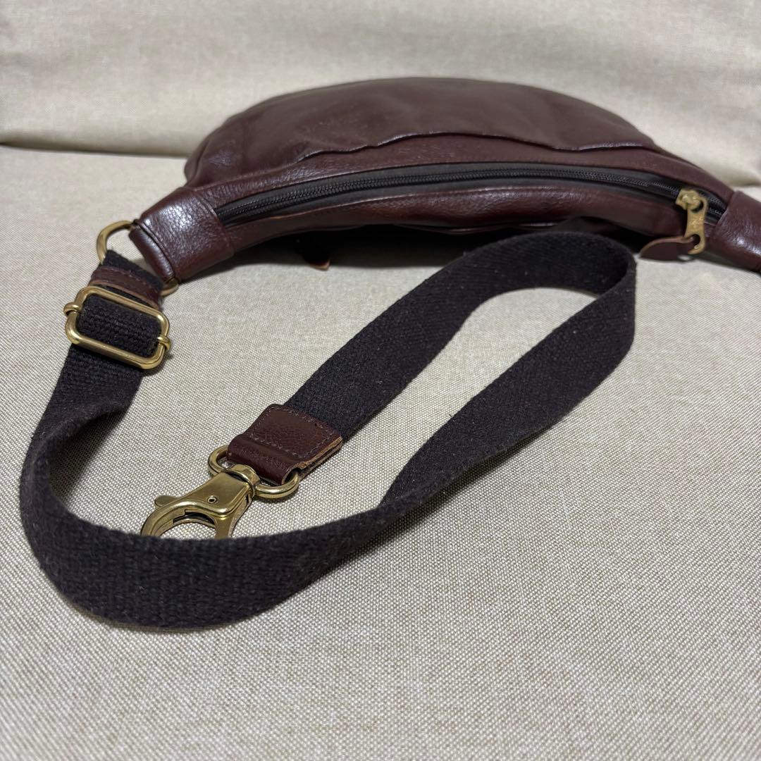 未使用級、正規保証★イルビゾンテ★クロスボディバッグ2way定価74,800円