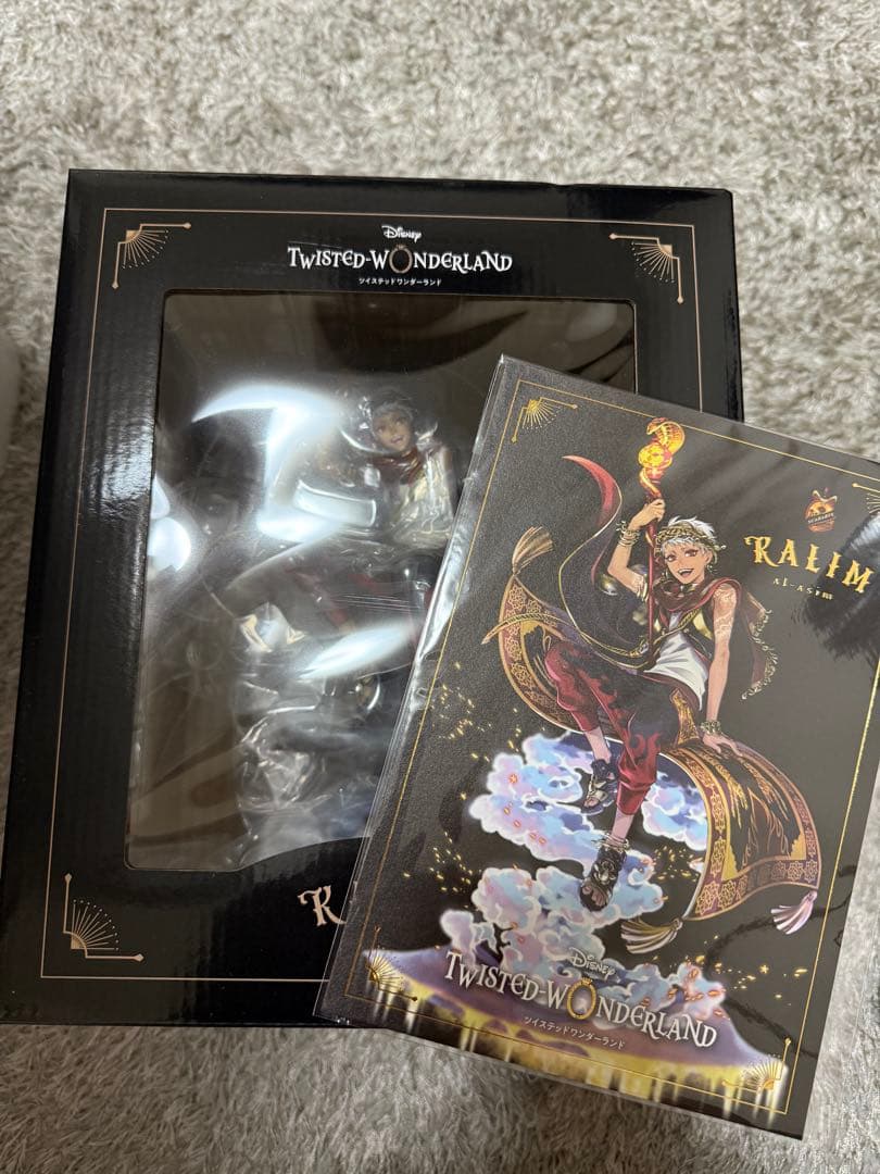 ツイステッドワンダーランド カリム・アルアジーム 1/8スケールフィギュア