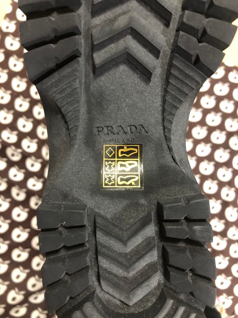 PRADA ブラック ロングブーツ