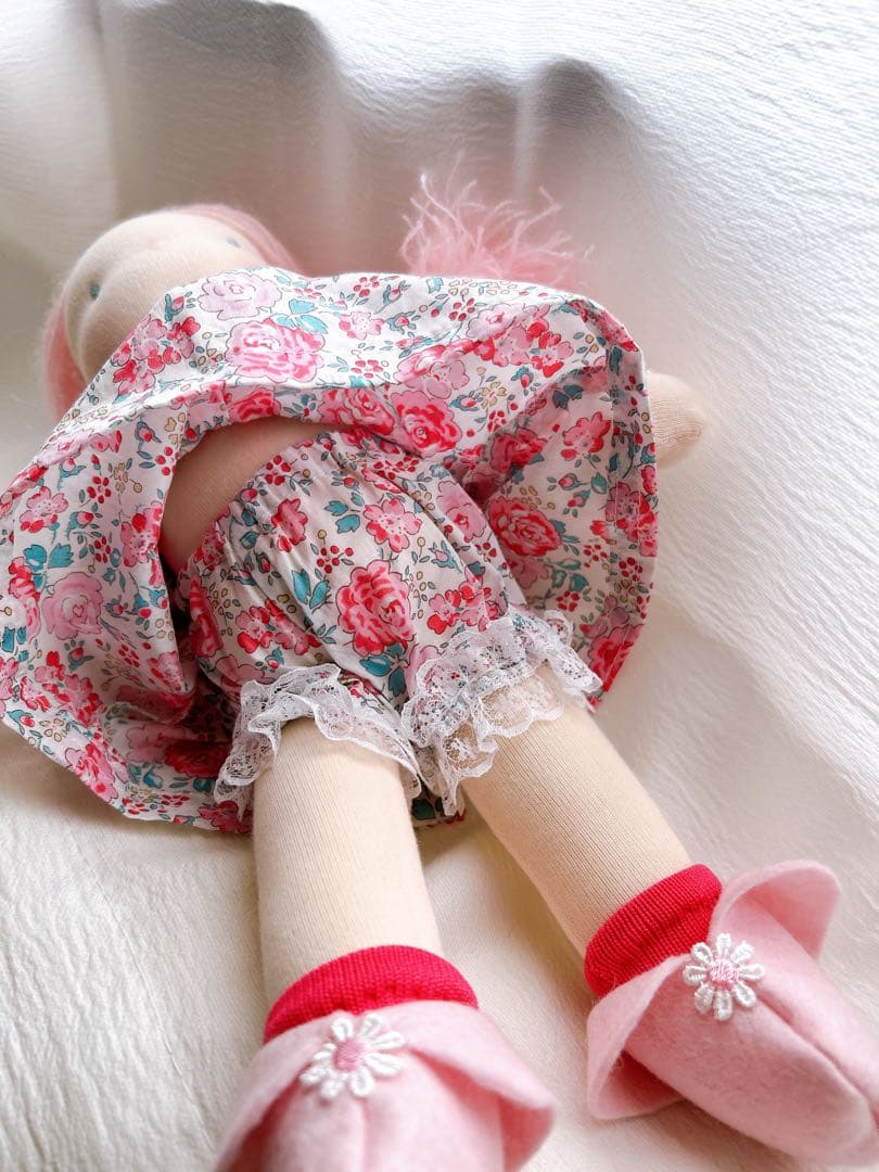 ウォルドルフ人形　桃色の女の子