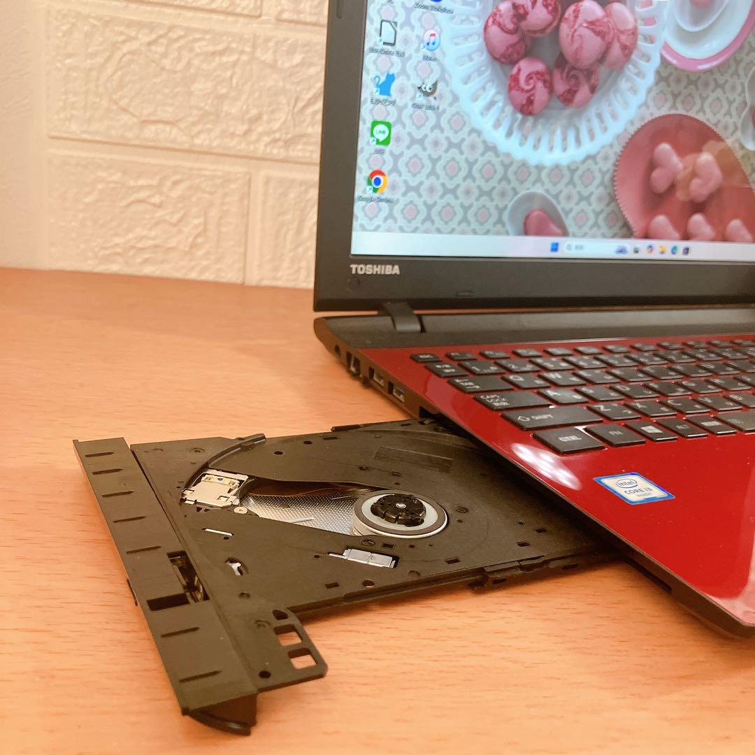 Windows11✨SSDで快適☘️カメラ付すぐ使える赤ノートパソコン