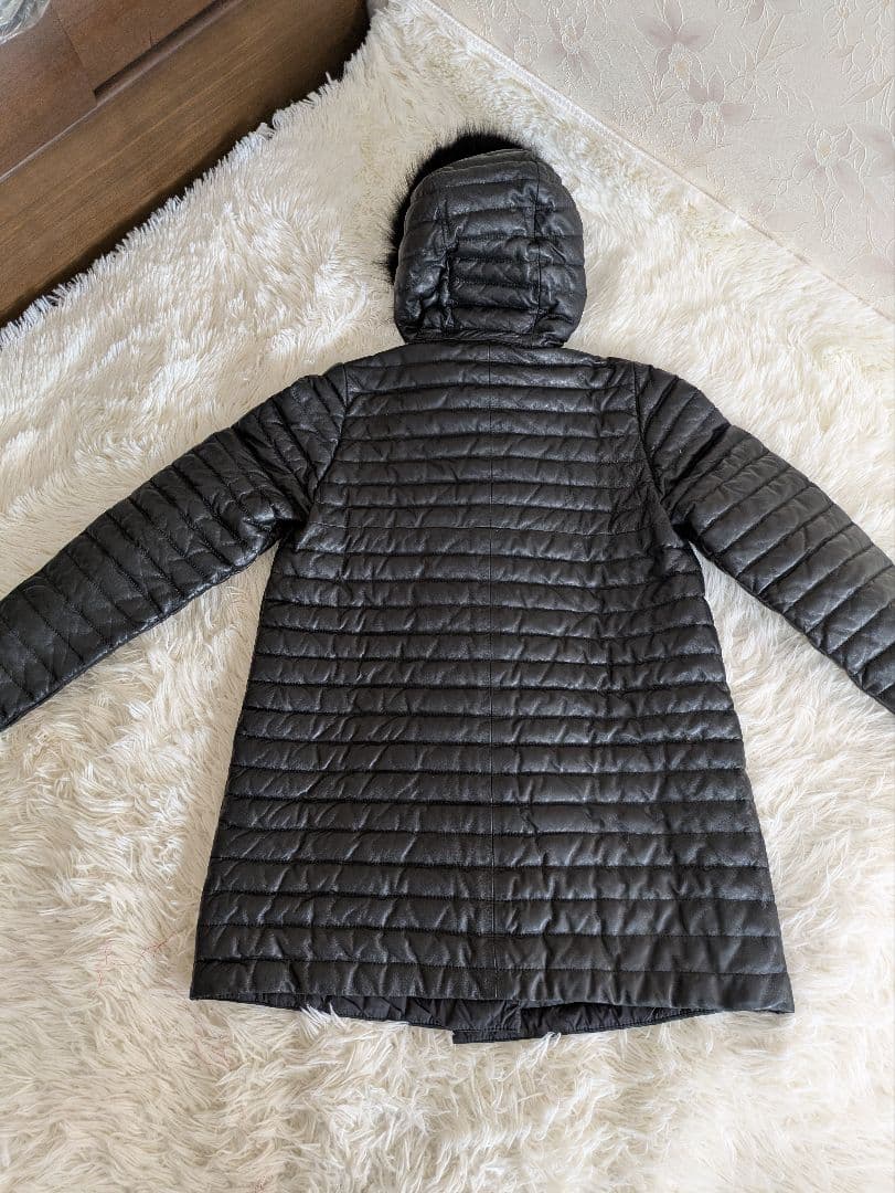 定価20万円　アドーア　OLIVIERIコラボ　レザーダウンコート