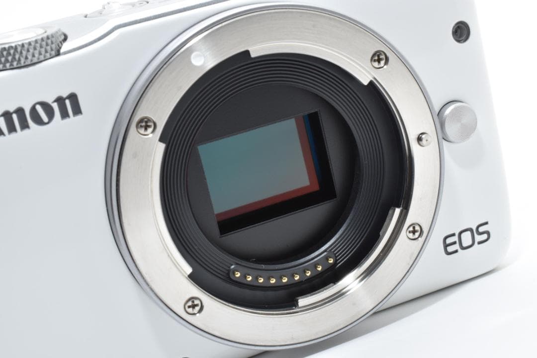 美品 キャノン　Canon EOS M10 ダブルレンズキット 1533