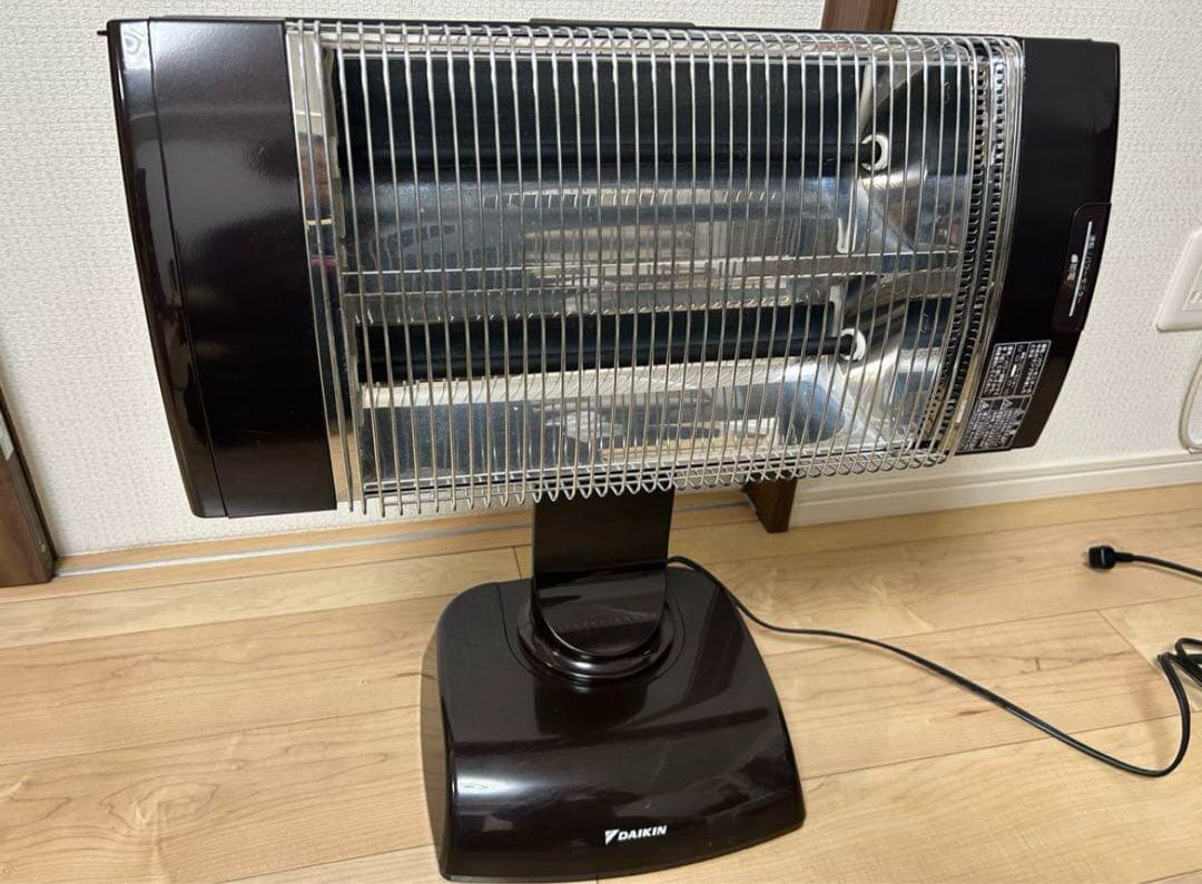 【美品】ダイキン セラムヒート ERFT11SS 遠赤外線 暖房機転倒保護機能有