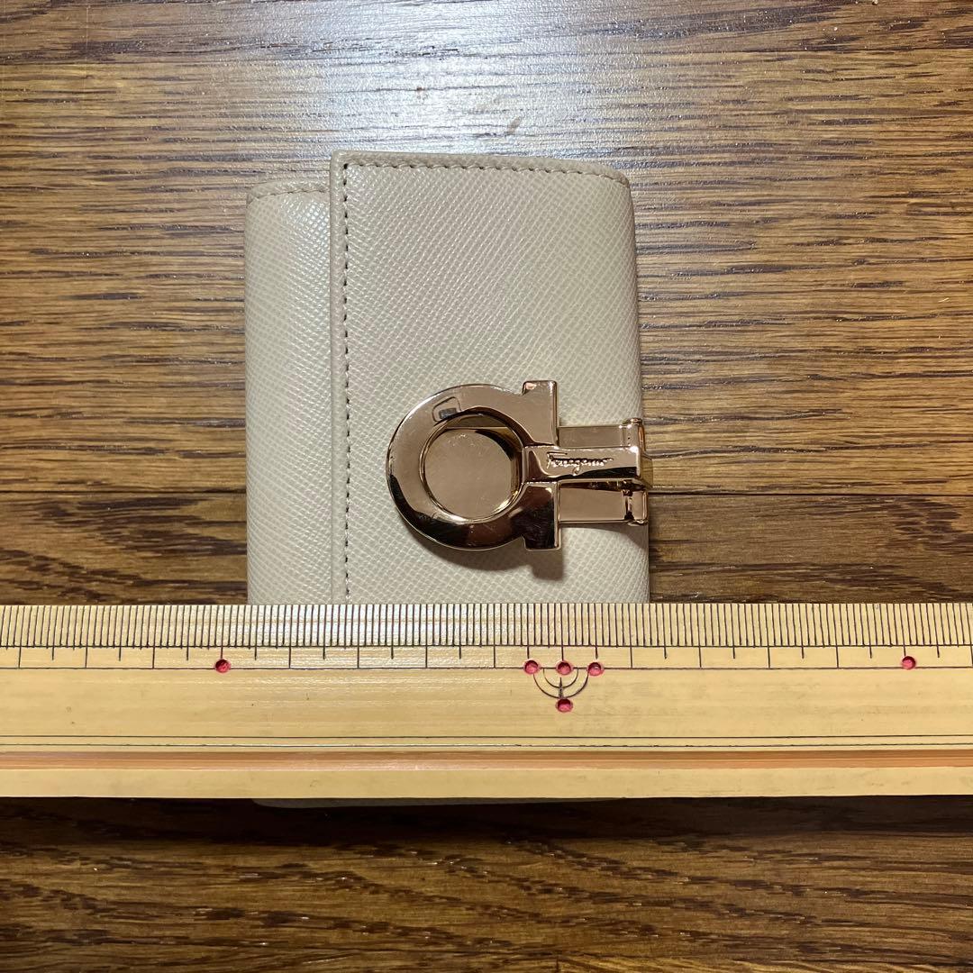 フェラガモ　キーケース