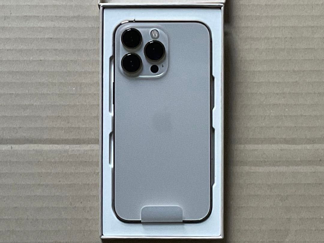 新品未使用　iPhone13PRO AppleCare gold simフリー