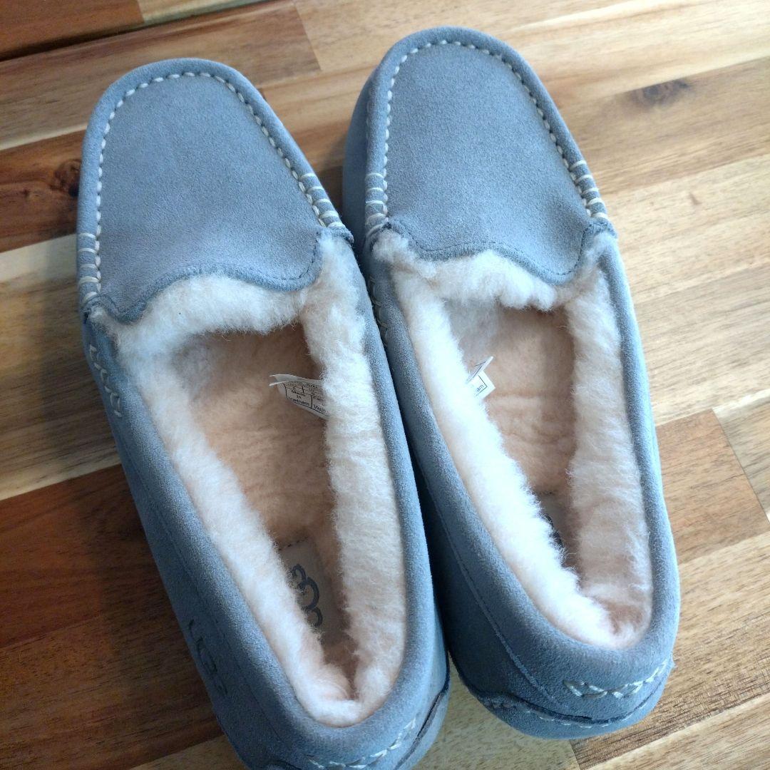 ほぼ未使用UGG モカシン　アンスレーライトグレー　8