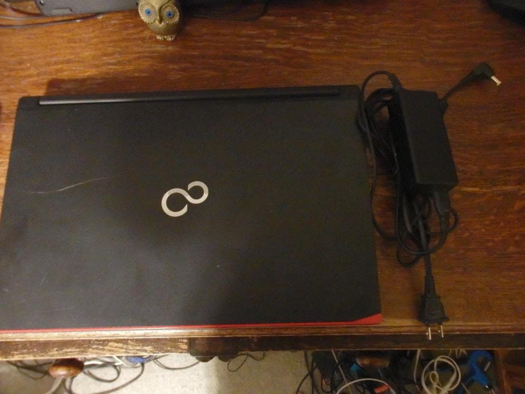 Fujitsu ノートPC Windows 10 本体 ACアダプター付き