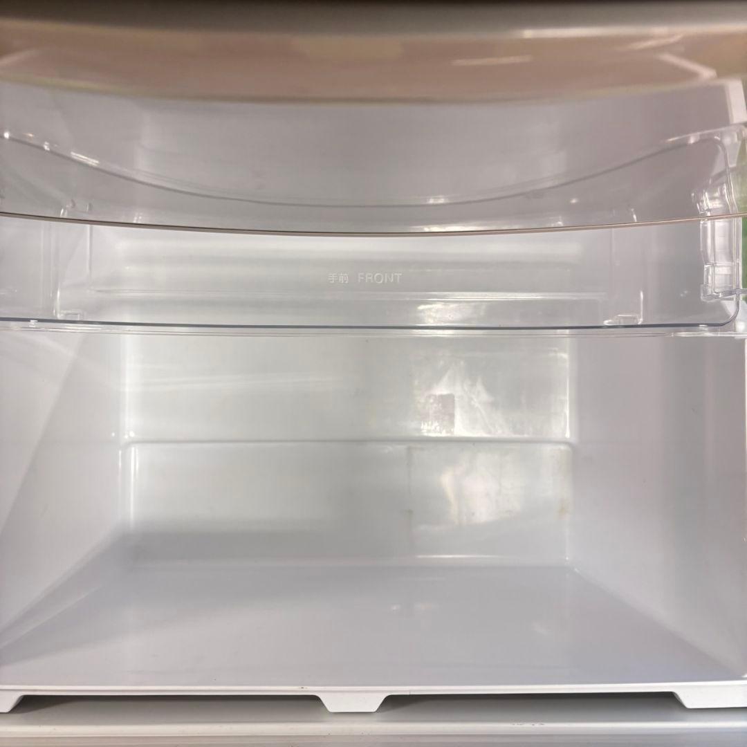 658 関東配送無料　東京発　大型冷蔵庫　右開き　300Ｌ強　家庭用　シルバー