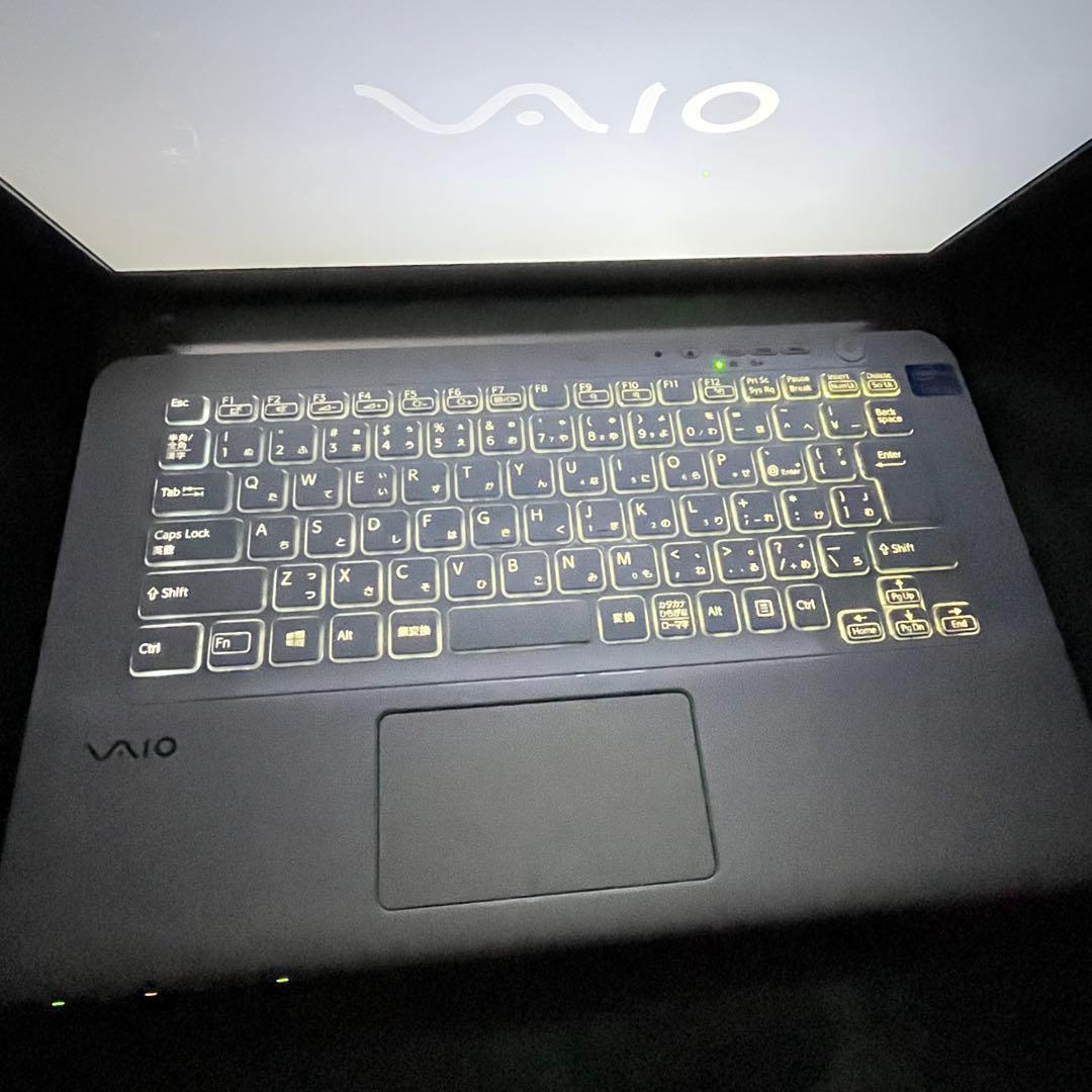 SONY VAIO Eシリーズ　SVE14A28CJW ホワイト×ブルー