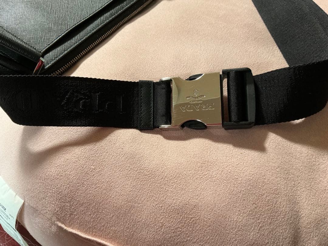 PRADA ブラック ボディウエストポーチ