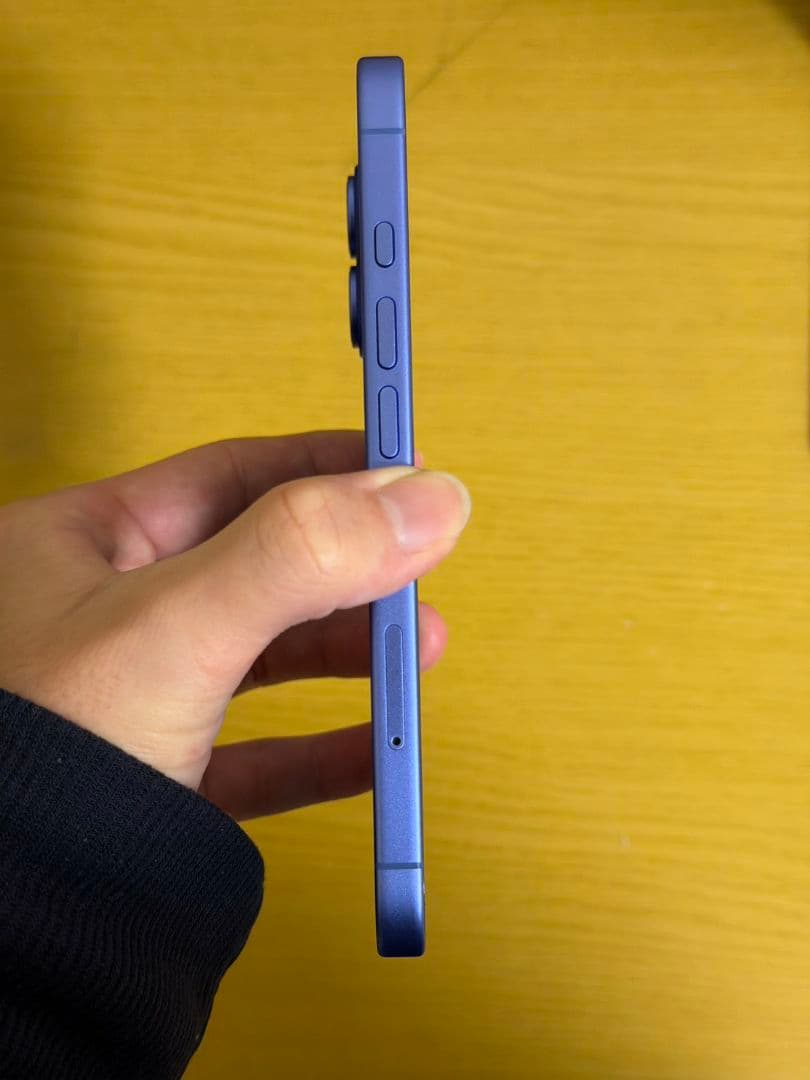 Apple iPhone 16 ウルトラマリン 本体