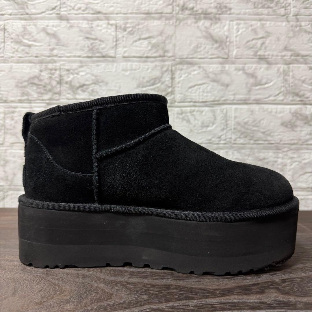 UGG クラシックウルトラミニプラットフォーム 黒 24cm