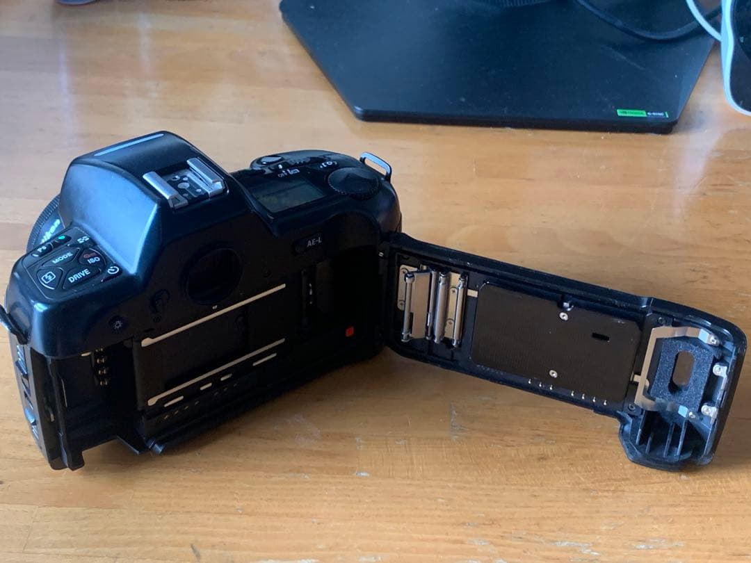 Nikon F90X 一眼レフカメラ MB-10 バッテリーパック レンズ付属