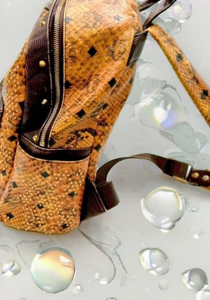 yoshiyoshi【MCM】 パイソン柄スタッズ＊バッグ ✳️特別価格