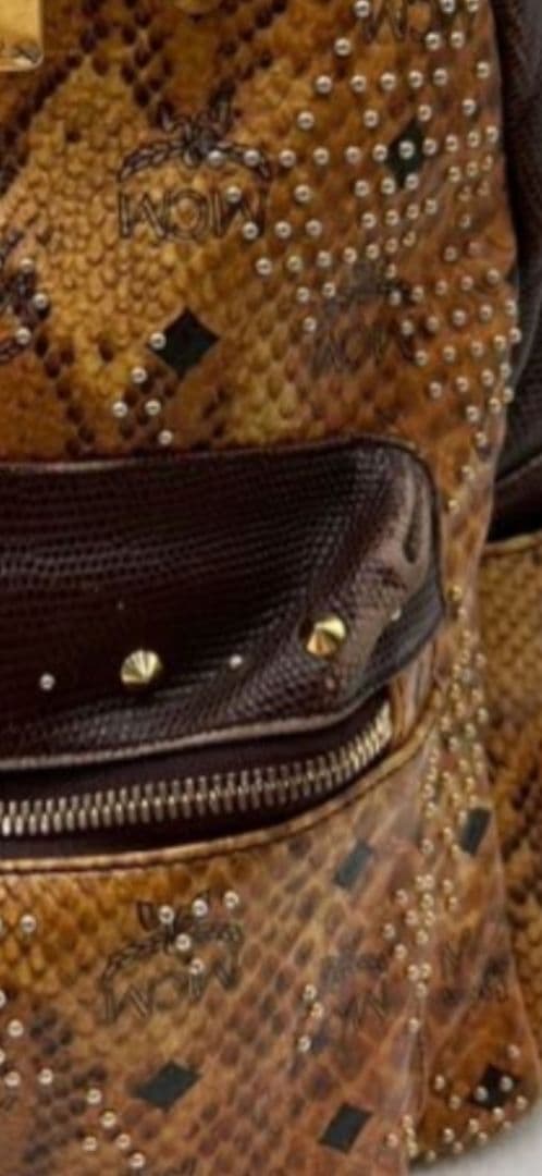 yoshiyoshi【MCM】 パイソン柄スタッズ＊バッグ ✳️特別価格
