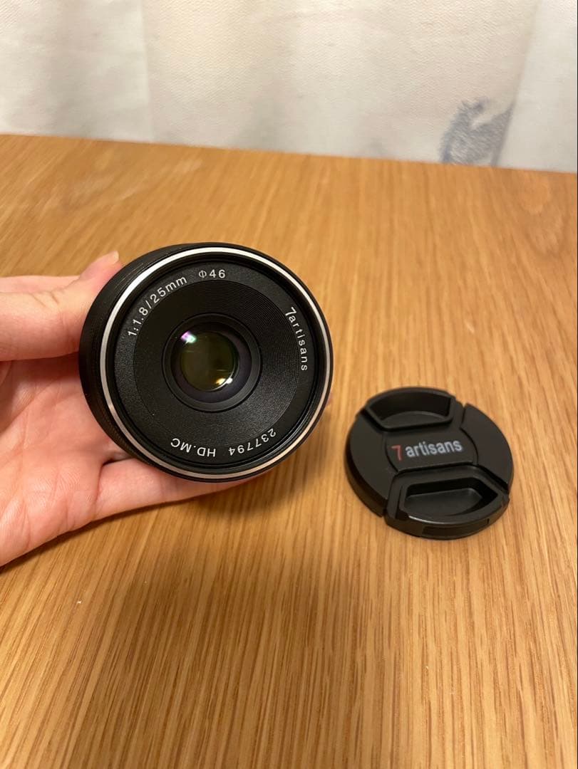 富士フイルムX-A7と単焦点レンズ7artisans 25mmセット