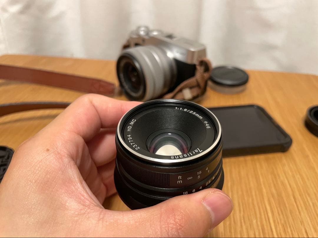 富士フイルムX-A7と単焦点レンズ7artisans 25mmセット