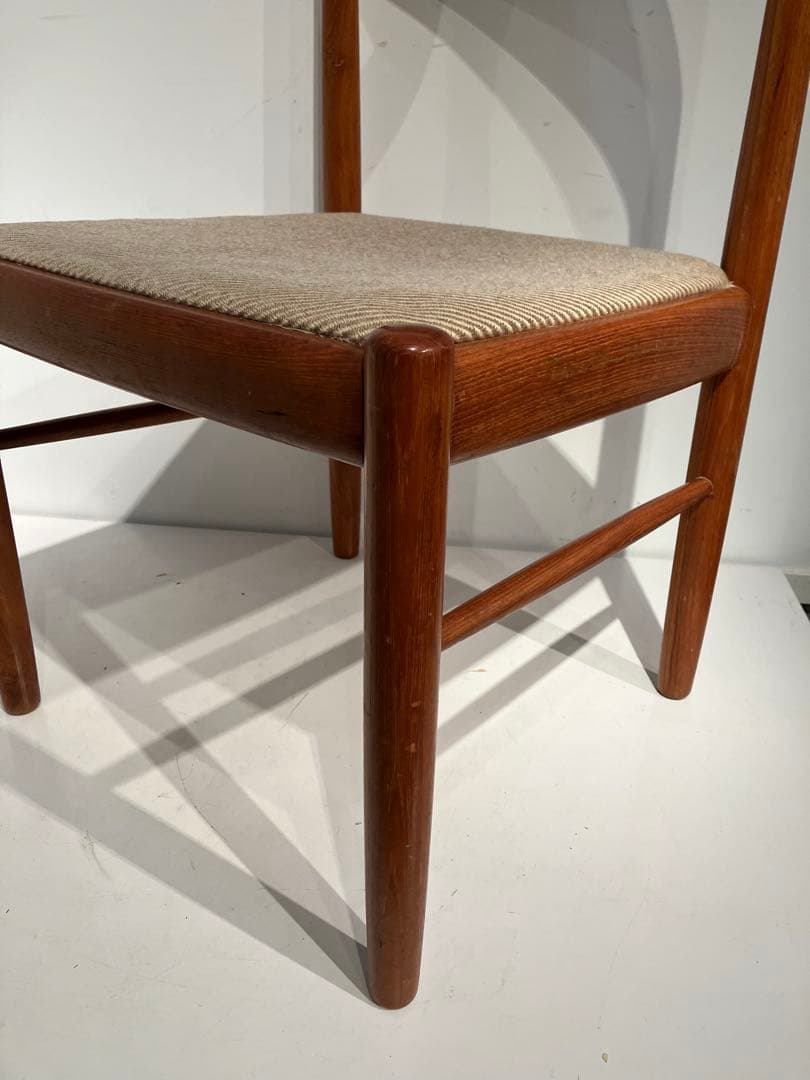 北欧、ヴィンテージチェア、少々難あり、アクタス、北欧デザイン、レトロ、デンマーク