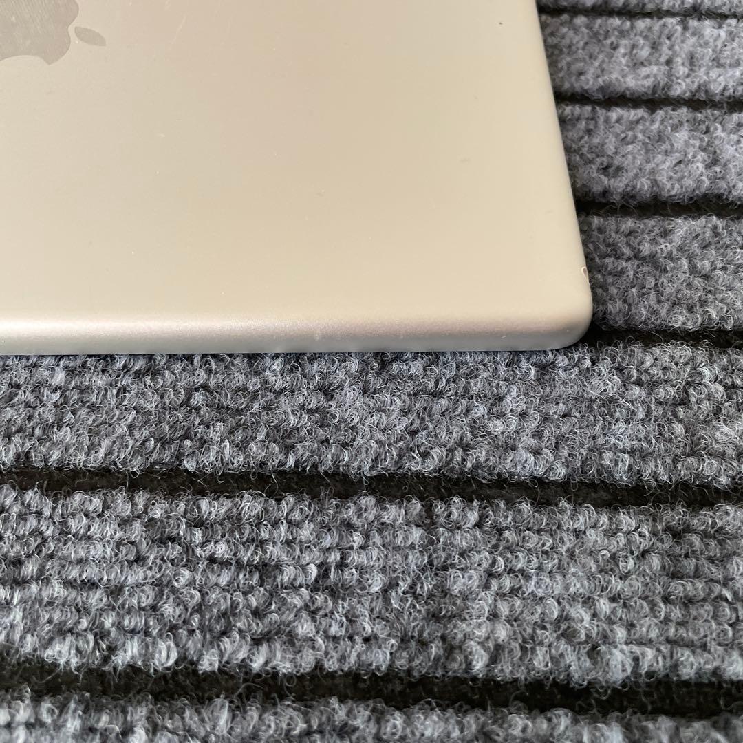 85 iPad 7世代 32GB Wi-Fi シルバー